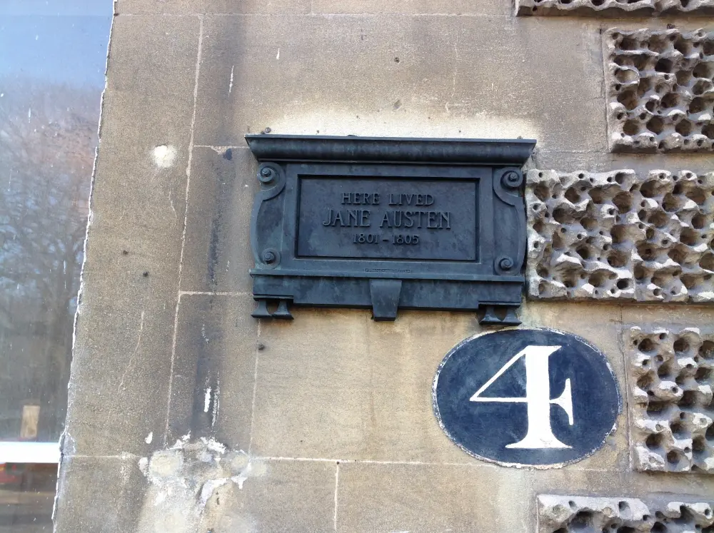 Foto de 1 a 12, Sydney Place, y barandas y puertas adjuntas - Historic England / David Lovell