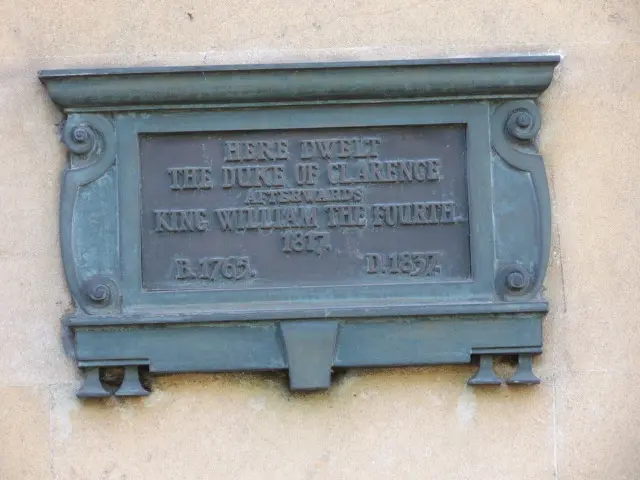 Foto de Nos. 93-103 (consec) que incluye no 93A y suposición y barandas adjuntas - Historic England