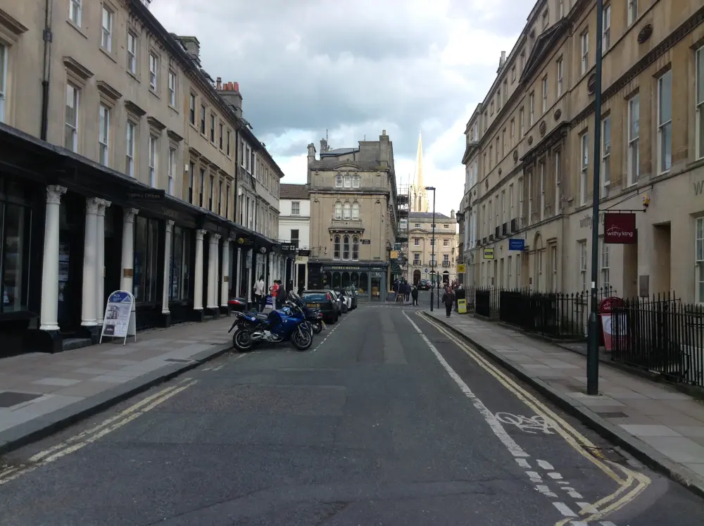 Foto de 1a y 1-6, Wood Street - Historic England / David Lovell